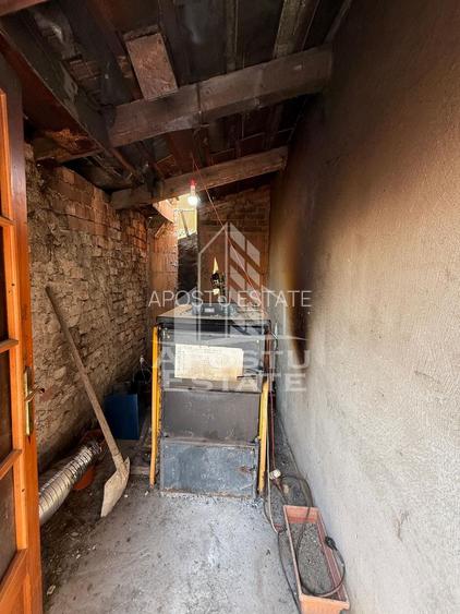 Casa individuala renovata,4 camere,garaj,teren 540 mp,Plopi - 17