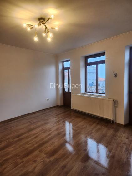 Inchiriere duplex in vila, zona Peninsula , centrul vechi - 9