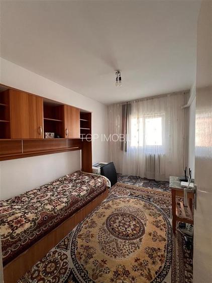 Apartament 3 Camere Decomandat - 2 Bai - 9