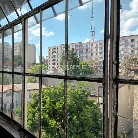 Apartament mare, doua cam, 2/2, central, zona Dinamo, 130000 euro - 8
