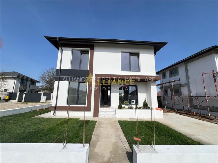 Vila Individuala  - 4 camere - 3 bai-teren -320-600 M de STV - 5