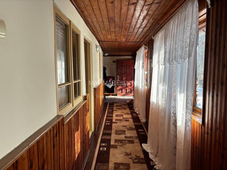 Casa gospodarului, bine întreținută, cu teren generos – Comarnic - 10