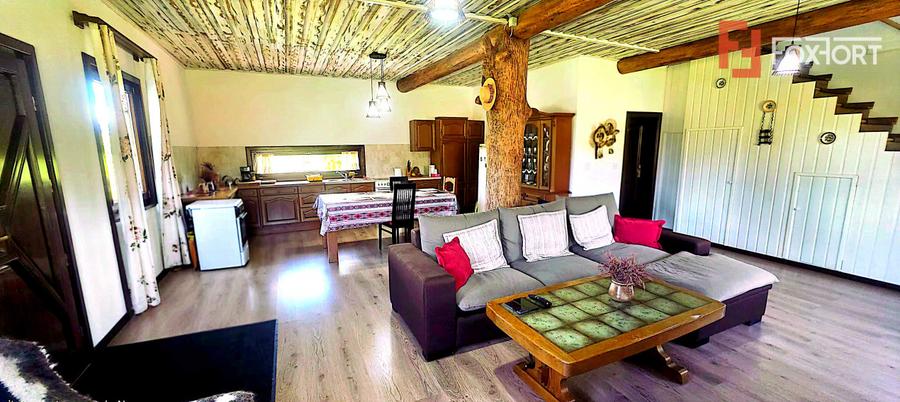 Cabane cu 7 camere de vanzare in Albac