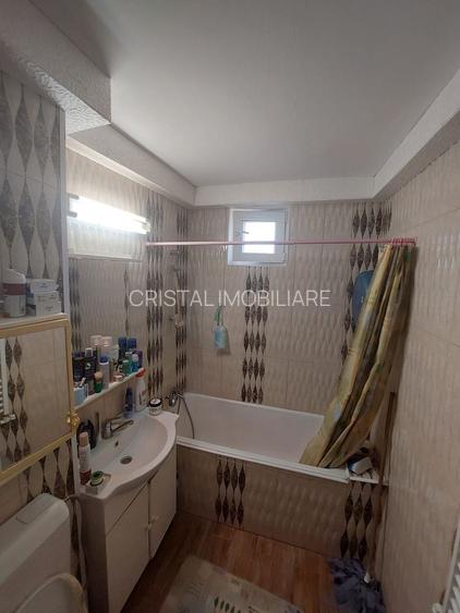 Vanzare apartament 2 camere in Titan, mobilat, utilat- 4min metrou C.Georgian - 6