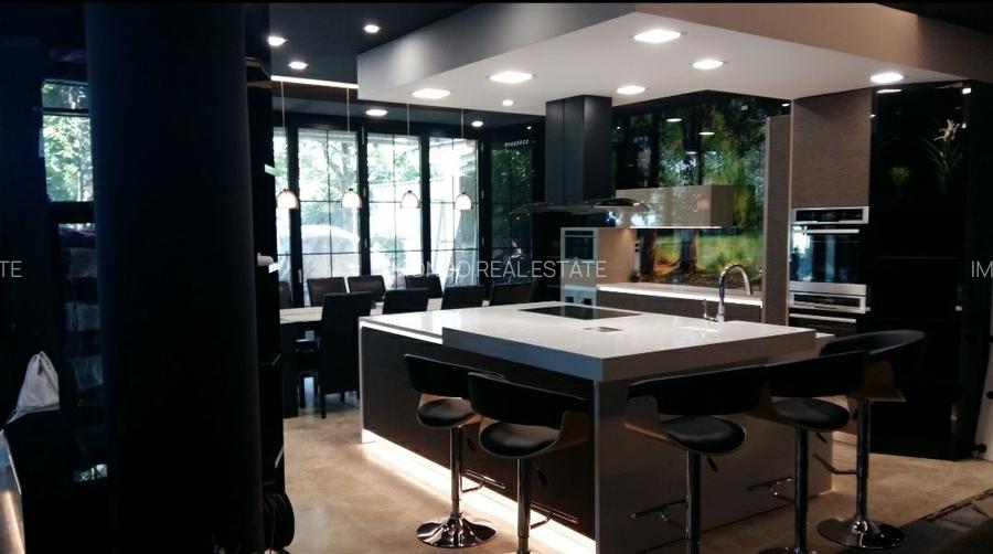 CLINICA COLENTINA i De vanzare 7 camere cu lift 13 pers - 22