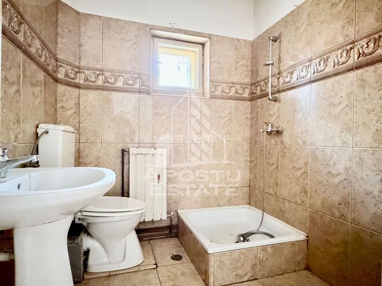 Casa de vanzare P+1E bulevardul Dambovita - 13