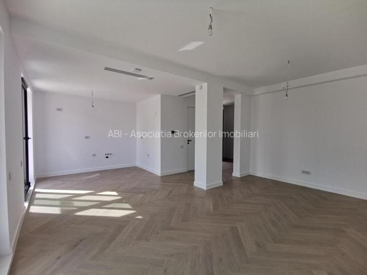 Proprietate exclusivista amplasata pe malul lacului Snagov - 8