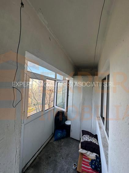 Apartament 4 camere, decomandat situat in zona Inel  II - 5