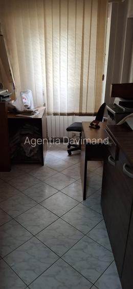 Inchiriez apartament pentru birouri si  locuit zona Comosariat . - 2