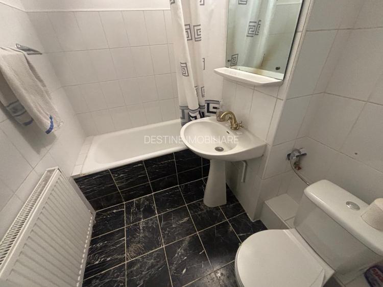 Apartament cu 3 camere, suprafata generoasa de 74 mp, la baza Colinei  - 12