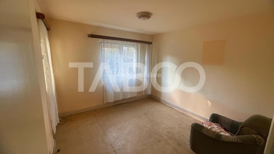 Apartament de vanzare 2 camere cu vedere la munte etaj 4 Vasile Aaron - 6