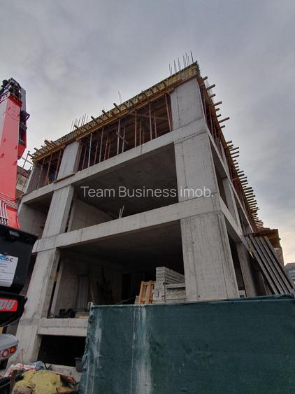 Penthouse 4 camere Dec. 130mp si 220mp construit + 100mp terasa Splaiul Unirii - 13