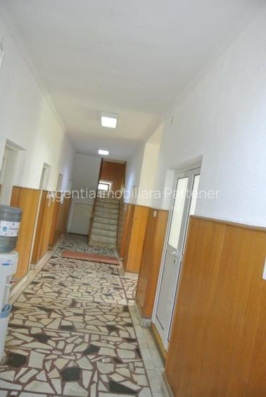 Proprietate Bascov, teren 13.500mp + 2 constructii (36 camere) - 5