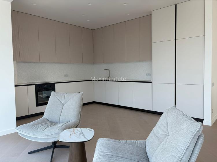 APARTAMENT DE 4 CAMERE - NEMOBILAT, DOAR PREZENTARE - 16