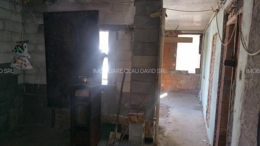 CASA SINGUR CURTE DE RENOVAT  cu teren 297 mp -ZONA PIATA UNIRII- comision 0% - 8