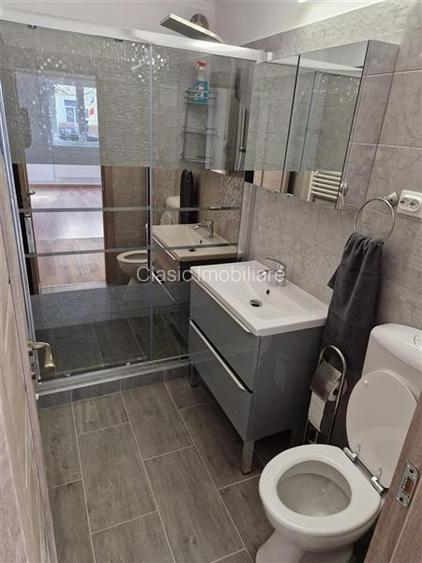 Vanzare apartament 3 camere decomandate finisat modern zona Centrala- strada Hor - 8