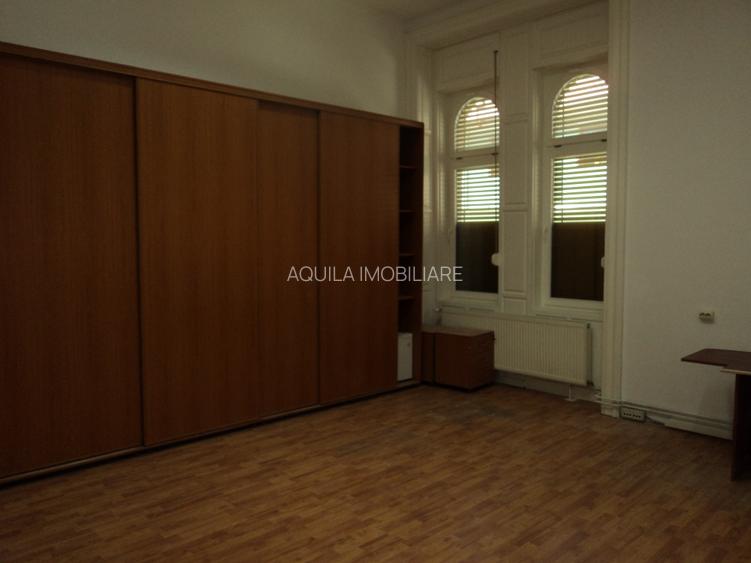 Birouri 140 mp = prima inchiriere = RENOVAT RECENT - 14