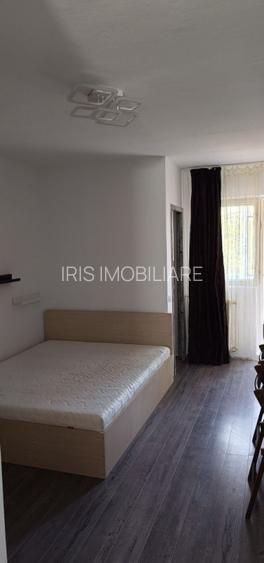 Garsoniera, Gara internationala - 2