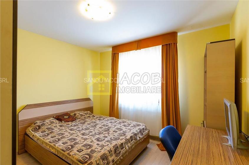 Vila Duplex cu 10 camere, cartier Serbanesti, Bacau - 21