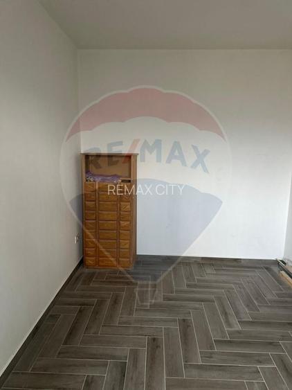 Apartament cu 2 camere de vânzare Savinesti - 11