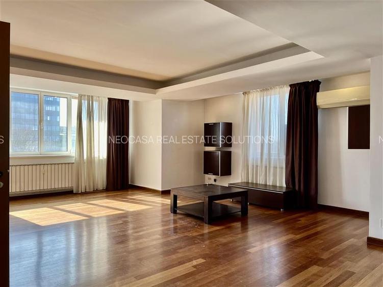 Apartament spatios de 3 camere | Primaverii - 2