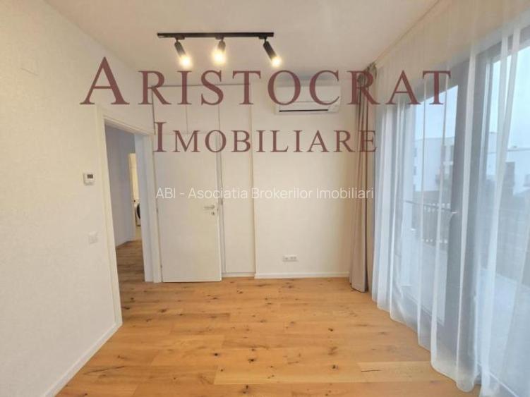 Vila 4 camere langa lac - 13