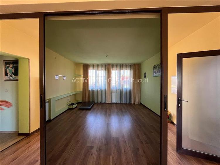 Lugoj,  Vila P+2E+M ,  656 Mp., Construiti, Posibilitate De Investitie, Zona 0 - 9