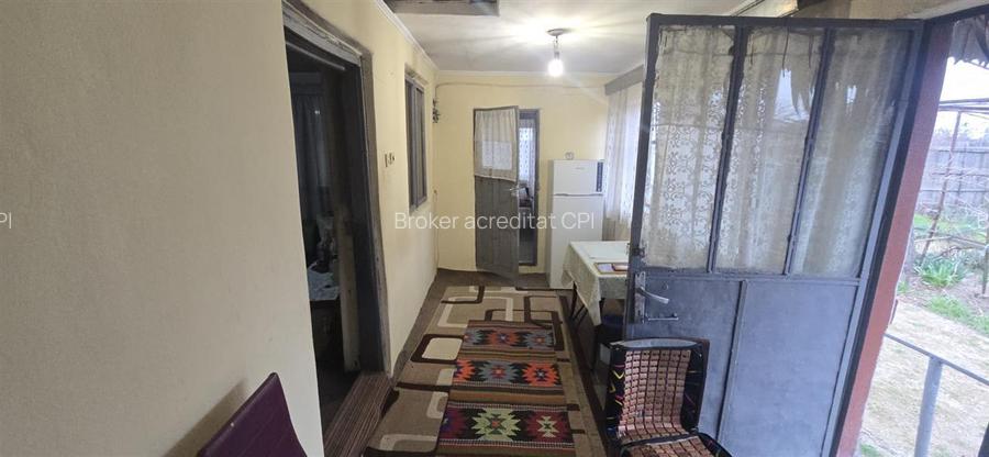 Casa de vanzare Buturugeni,25 km de Bucuresti,teren 1966 mp - 3