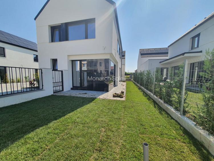 Monarch Soleil  - parchet , usi interioare, tamplarie din lemn natural - 2