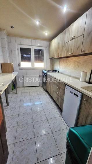 3 Camere, Sebastian mobilat si utilat , Vedere Casa Poporului - 8