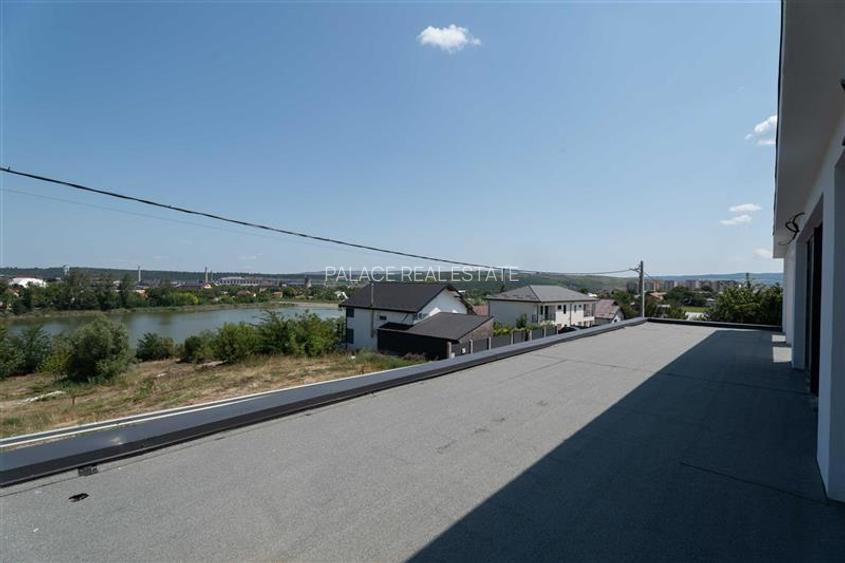 Vila in stil mediteranean cu vedere la lac - 13