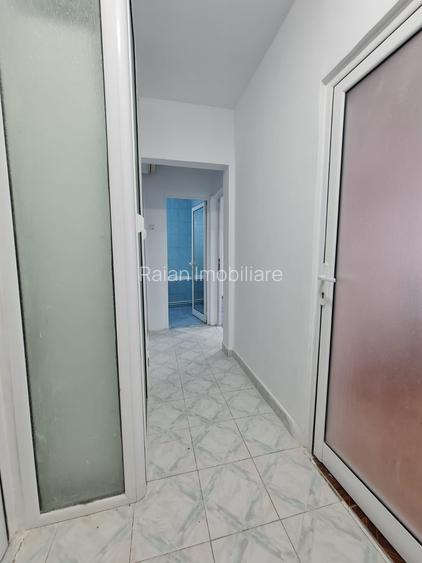 Vanzare apt 3 camere transformat in 2 camere, in Galati, Micro 39A, centrala - 11