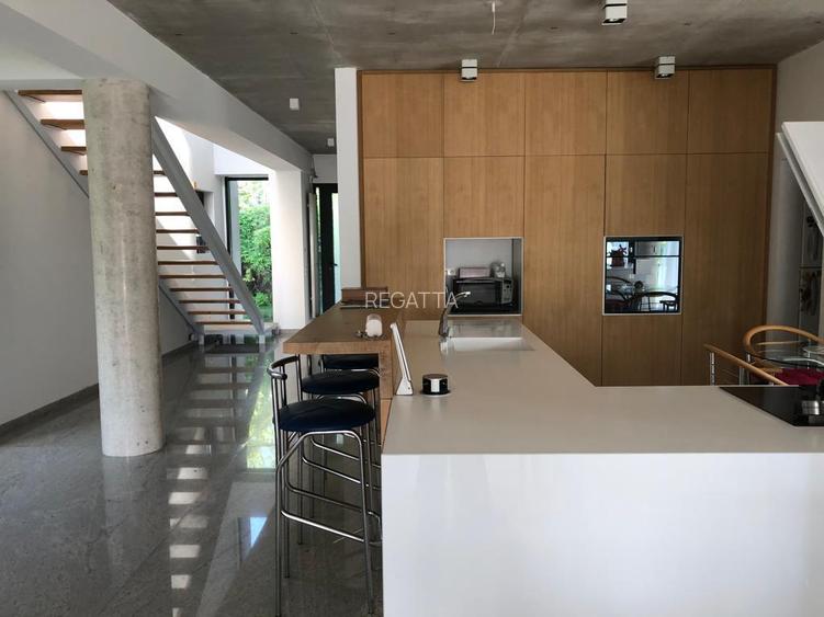 Beautiful villa - Baneasa area - 6rooms - 36