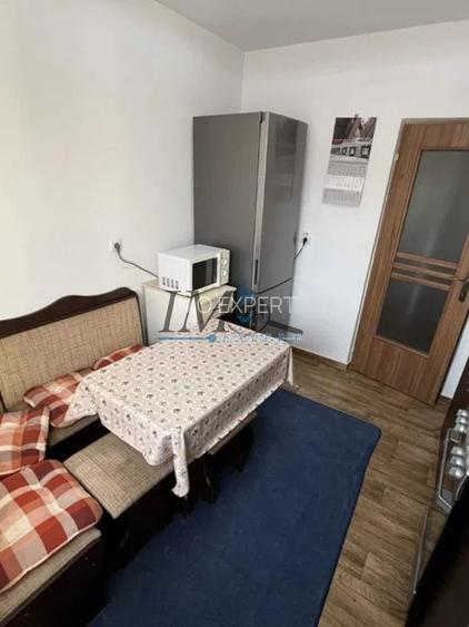 Apartament 3 camere decomandat zona Mercur - 2
