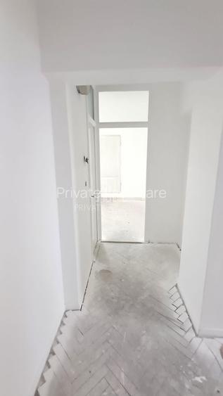 Apartament 3 camere, hol patrat, 2 balcoane,etaj intermediar, Unirii - 10