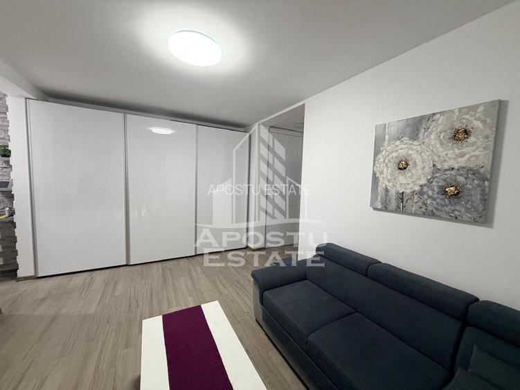 Apartament cu 2 camere, de inchiriat, Giroc, Curte Proprie - 2