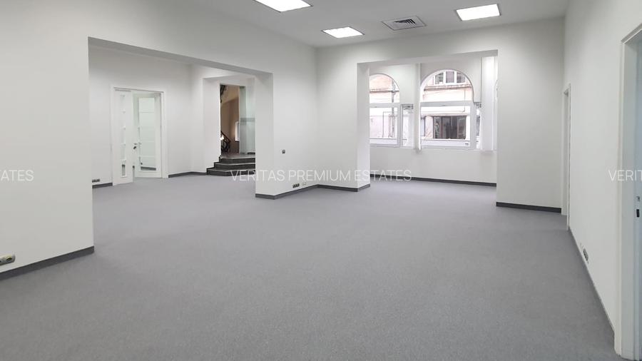 Vila cu prestanta zona Capitale Guvern, renovata integral, lift, parcare proprie - 4