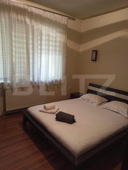 Casa tip vila 8 camere, 350mp, zona Corunca