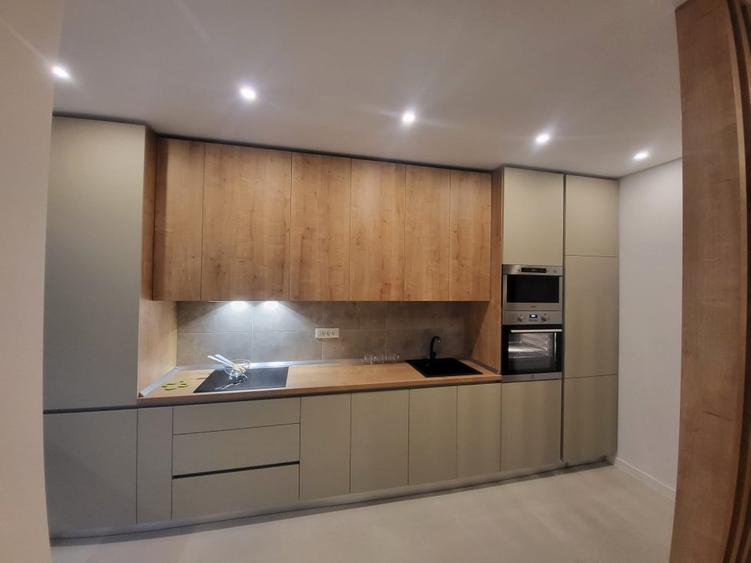 Apartament premium, parcare inclusa. Management profesional.
