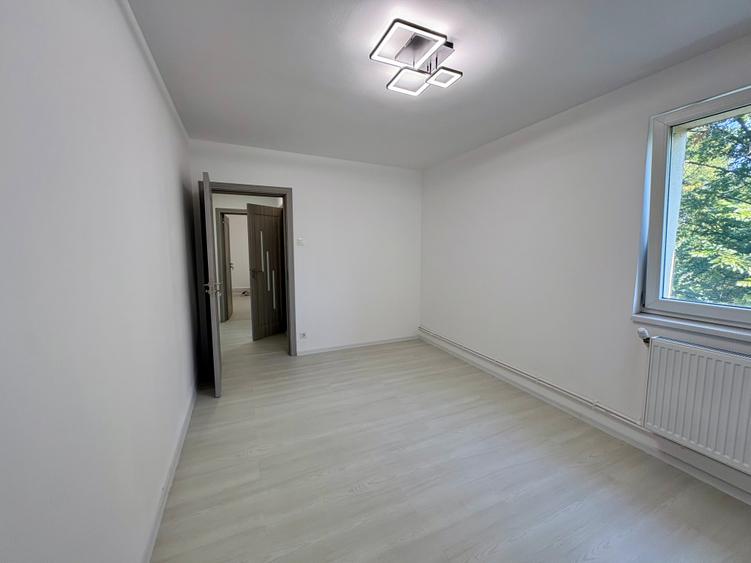 3 Camere Obregia Renovat Complet Centrala Proprie Metrou 10 Minute 60mp