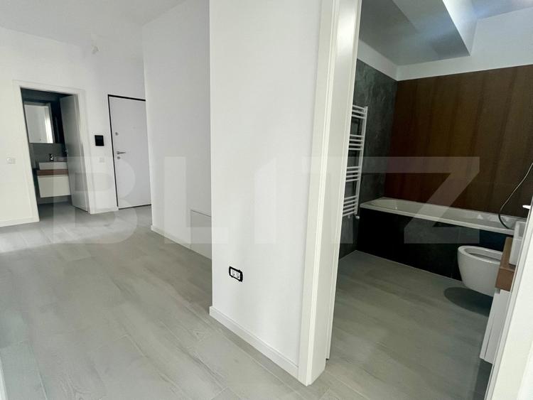 Apartament 3 camere, 78.7 mp, parcare + boxa, zona Tractoru