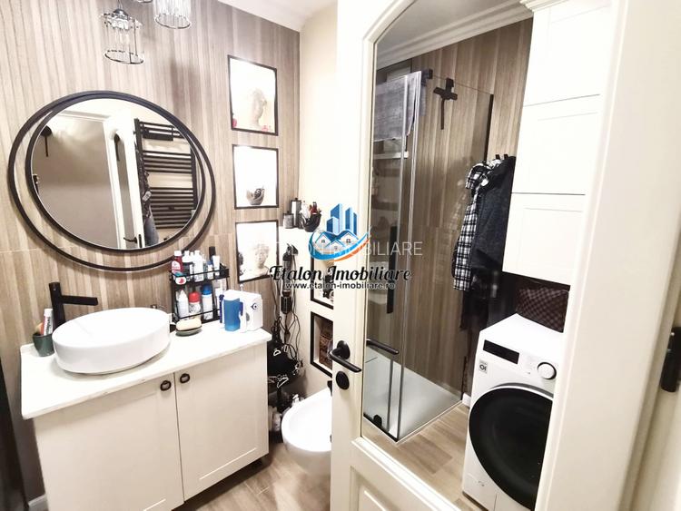 Apartament 3 camere semidecomandat, etaj 9, zona Spital - 4