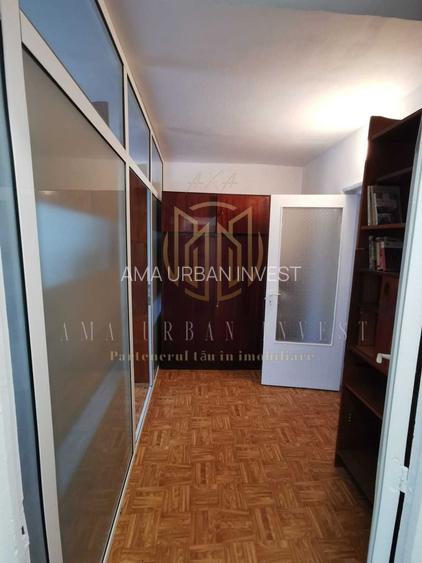 Titan 1 Decembrie 1918 , piata Minis - 3