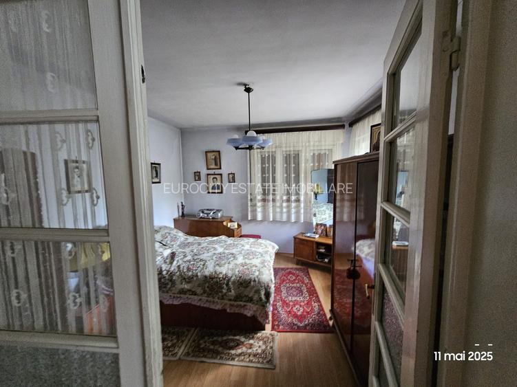 Marriott, vanzare casa si teren 388mp. - 9