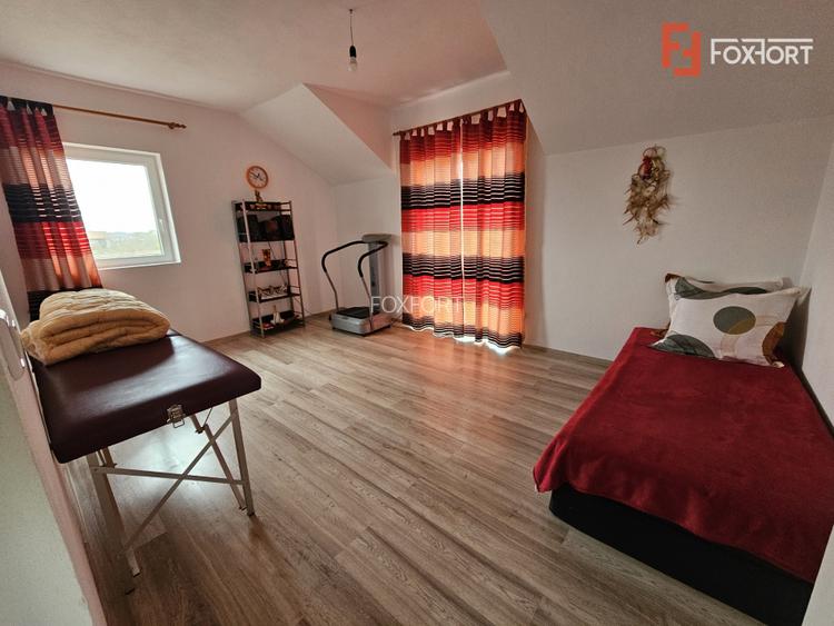 Casa individuala cu 7 camere, spatioasa in Sofronea - 17