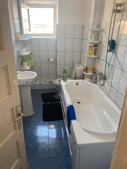 Casa de inchiriat cu 4 camere, zona CENTRALA - 8