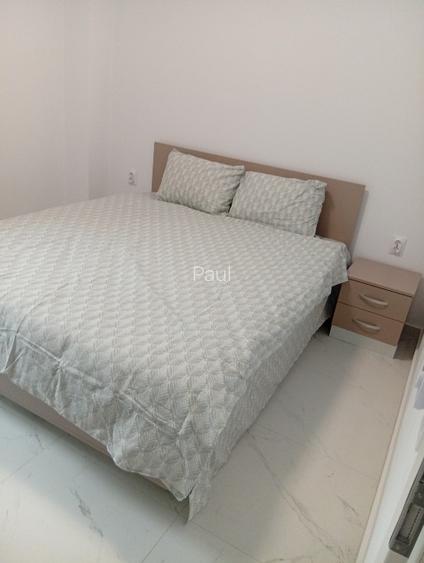 Proprietar inchiriez apartament  - 6