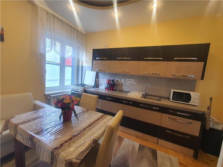 Imobil individual cu doua corpuri de cladire zona Parcului SubArini - 18