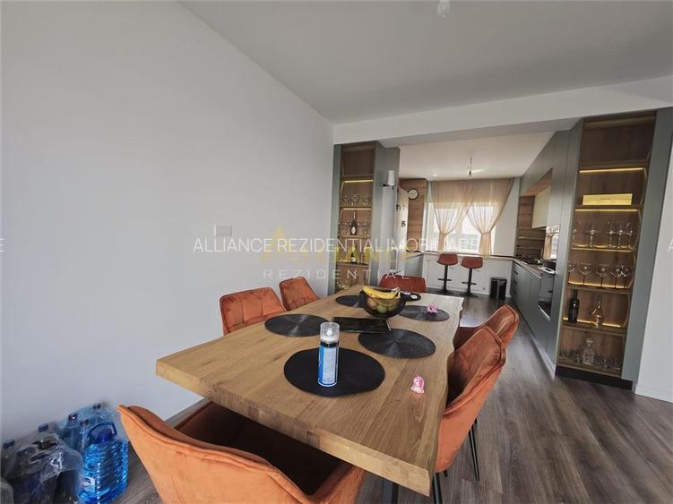 Duplex cu perete dublu- 4 camere - 2 bai - apa curenta  - pod - 3