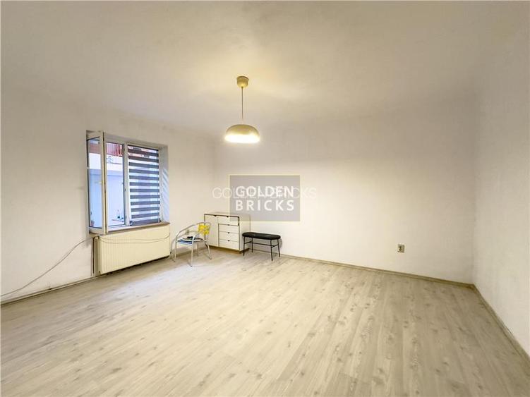 Domenii | Ion mihalache |  Vila Individuala | Parcare 4 masini - 12